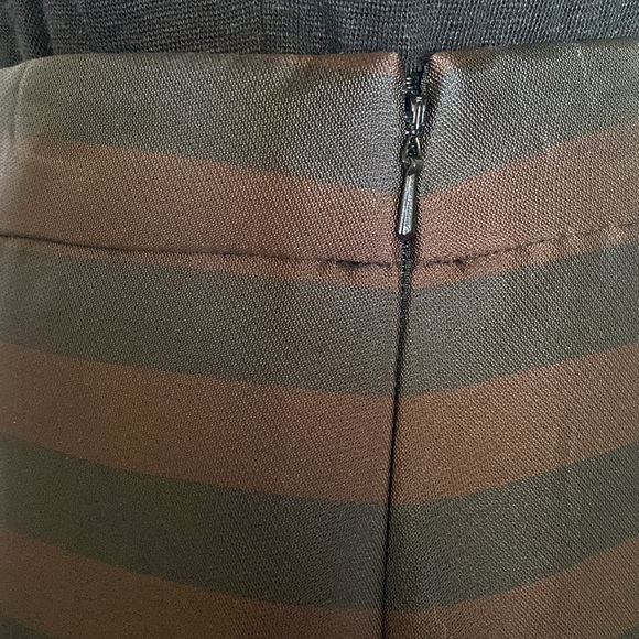 Halogen A-line, pleats, stripes, skirt, black/brown! Sheen! LIKE NEW! Size 6 - Picture 7 of 17